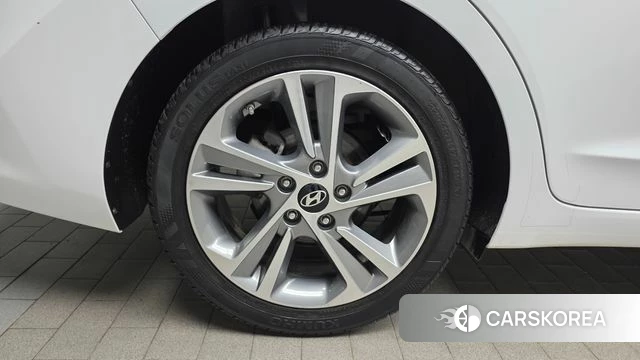 Hyundai Avante AD id 3911981 из Кореи 15