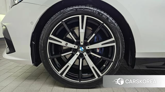 BMW 5 Series (G60) id 4474278 из Кореи 27