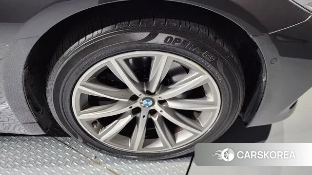 BMW 5 Series (G30) id 3060830 из Кореи 15