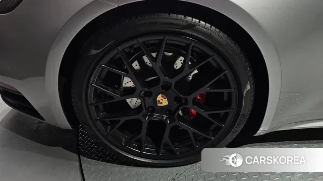 Porsche 911(992) id 3278094 из Кореи 15