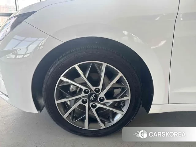 Hyundai The New Avante AD id 3209422 из Кореи 11