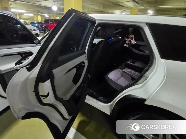 Land Rover Range Rover Evoque 2nd Generation 2023 Белый из Кореи, фото 6