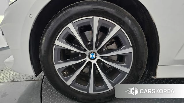 BMW 3 Series (G20) id 4292397 из Кореи 31