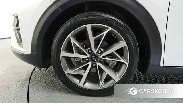 Kia The New Niro id 3924357 из Кореи 15