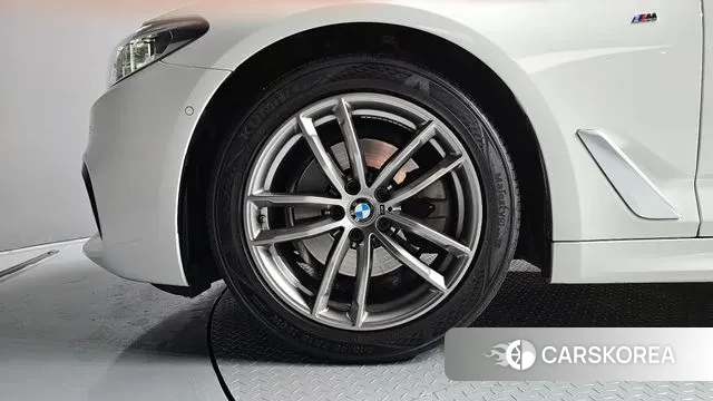 BMW 5 Series (G30) id 3622057 из Кореи 15