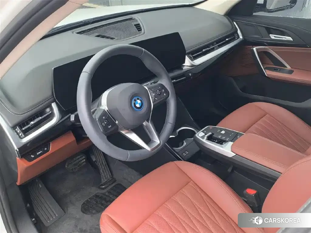 BMW iX1 2025 Белый из Китая, фото 5