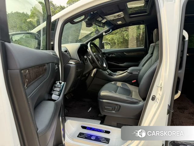 Toyota Elfa id 4222246 из Китая 7