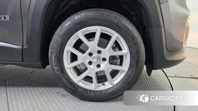 Jeep Renegade id 3334589 из Кореи 15