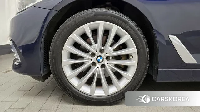 BMW 5 Series (G30) id 3422511 из Кореи 15