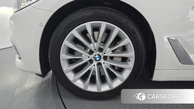 BMW 5 Series (G30) id 3330614 из Кореи 15