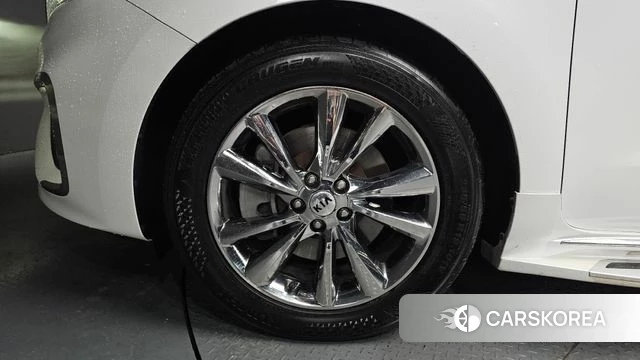 Kia The New Carnival id 4403574 из Кореи 15