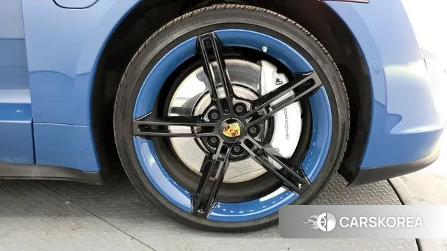 Porsche Taycan id 3746318 из Кореи 15