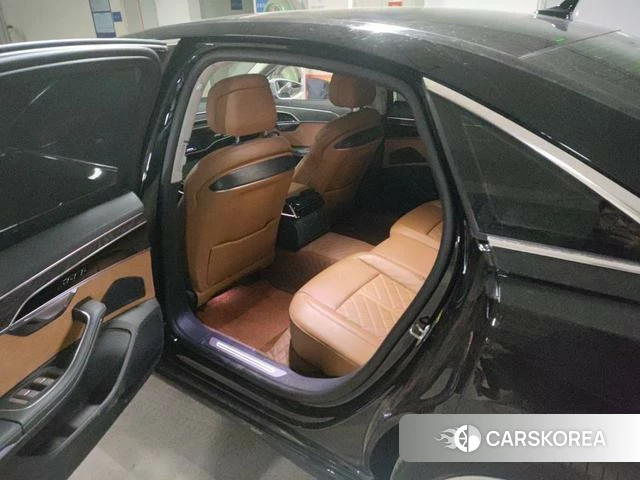 Audi A8 2024 Черный из Китая, фото 5