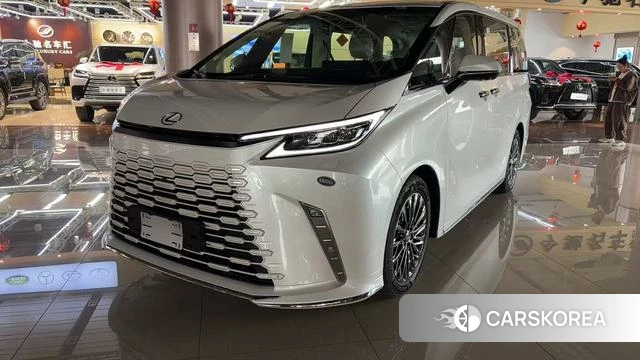 Lexus LM 2026 Белый из Китая, фото 5