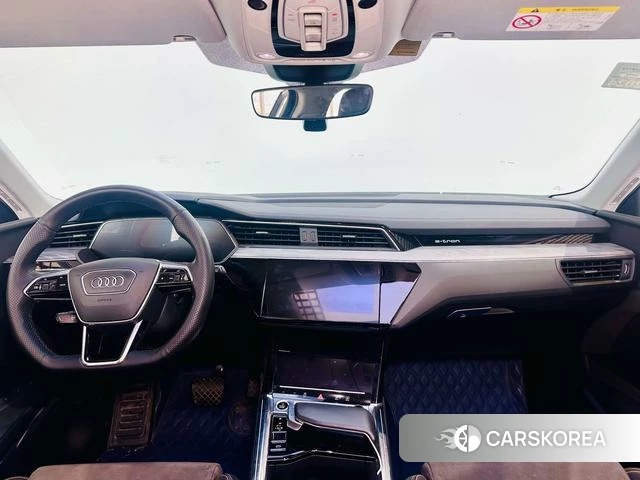 Audi e-tron 2022 Шампань из Китая, фото 5