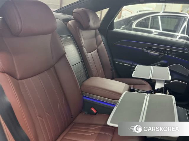 Audi A8 id 4391992 из Китая 9