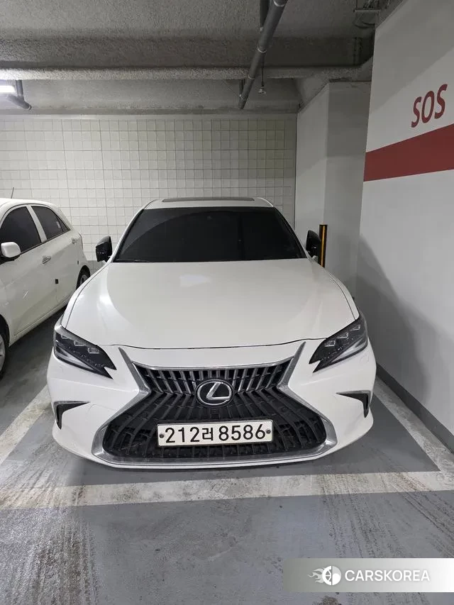 Lexus ES300h 7th generation 2024 Белый из Кореи, фото 5