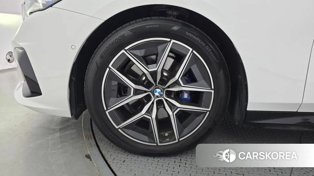 BMW 5 Series (G60) id 4539647 из Кореи 26