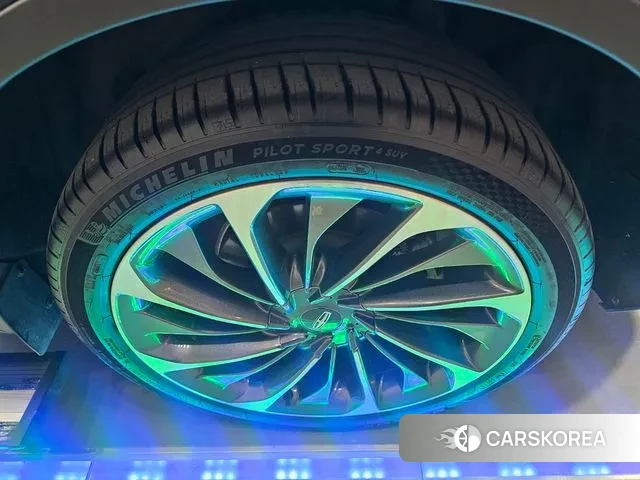 Lincoln Aviator 2nd generation 2021 Небесно-голубой из Кореи, фото 5