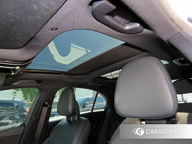 Mercedes-Benz C-Class W206 2023 Белый из Кореи, фото 5