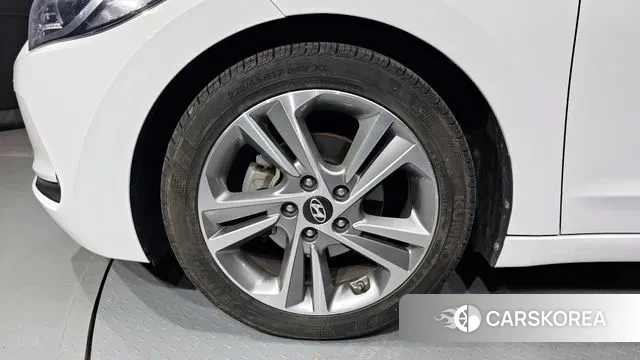 Hyundai Avante AD id 3034300 из Кореи 15