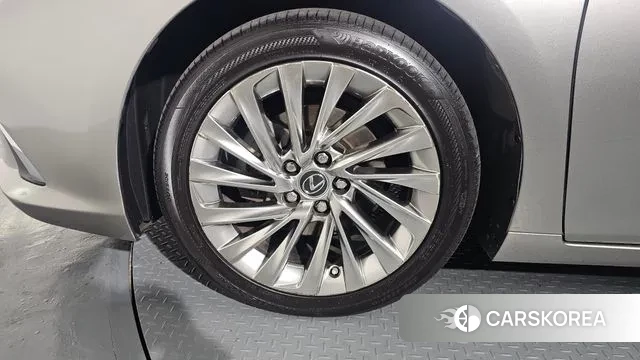 Lexus ES300h 7th generation id 3697943 из Кореи 15