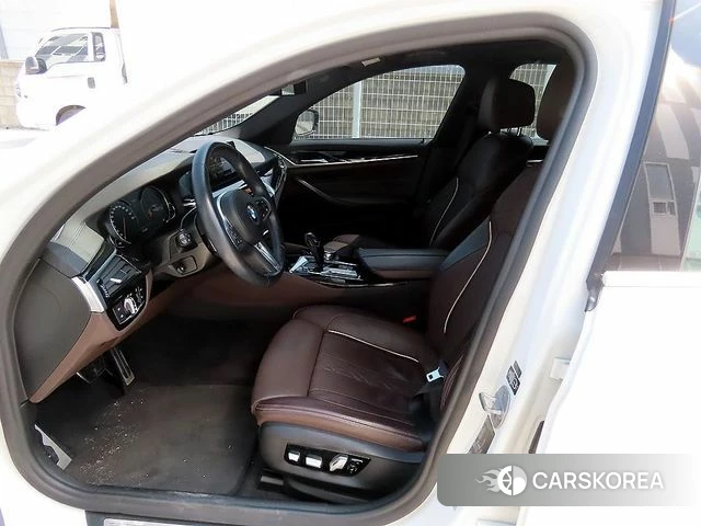 BMW 5 Series (G30) id 3942991 из Кореи 15