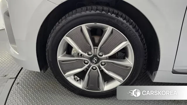 Hyundai Ionic Hybrid id 3209946 из Кореи 15