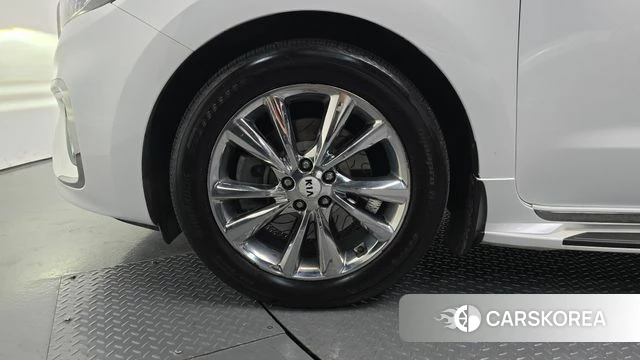 Kia The New Carnival id 4465431 из Кореи 15
