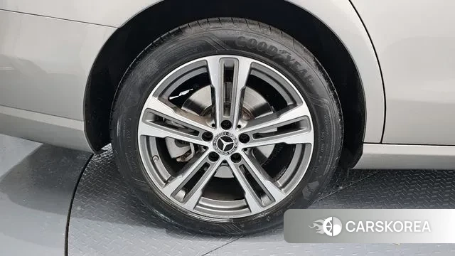 Mercedes-Benz E-Class W213 id 3411474 из Кореи 15