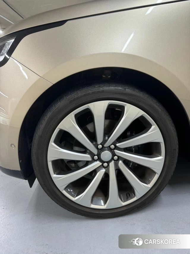 Land Rover Range Rover 5th Generation 2023 Золотой из Кореи, фото 5
