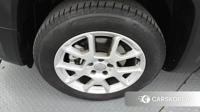 Jeep Renegade id 3411779 из Кореи 15