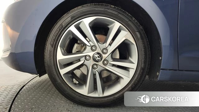 Hyundai Avante AD id 3886345 из Кореи 16