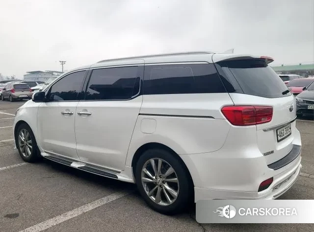 Kia The New Carnival id 3502132 из Кореи 15