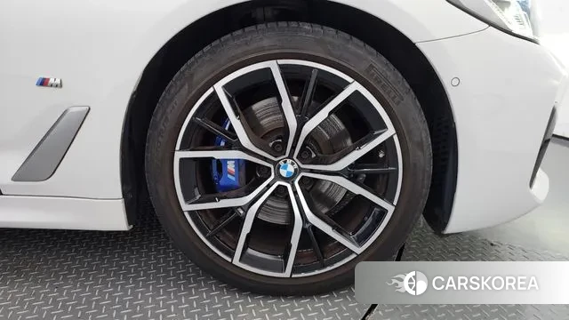 BMW 5 Series (G30) id 3212684 из Кореи 15