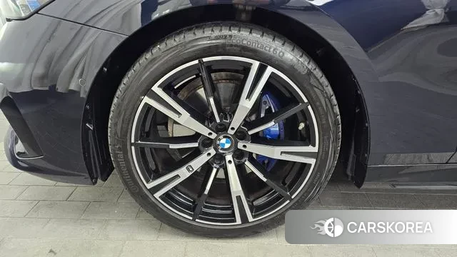 BMW 5 Series (G60) id 3576370 из Кореи 15