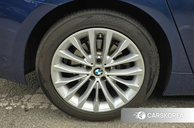 BMW 5 Series (G30) 2020 Синий из Кореи, фото 5