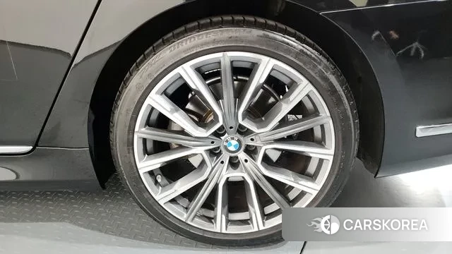 BMW 7 Series (G11) id 3439473 из Кореи 15