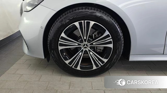 Mercedes-Benz E-Class W214 id 4560328 из Кореи 27