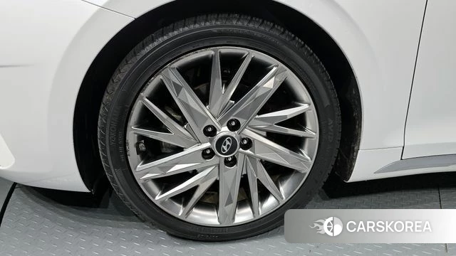 Hyundai The New Grandeur IG id 4356207 из Кореи 29