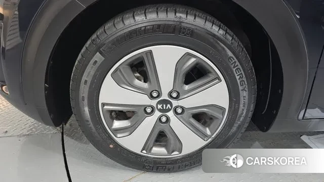 Kia Niro id 3188475 из Кореи 15