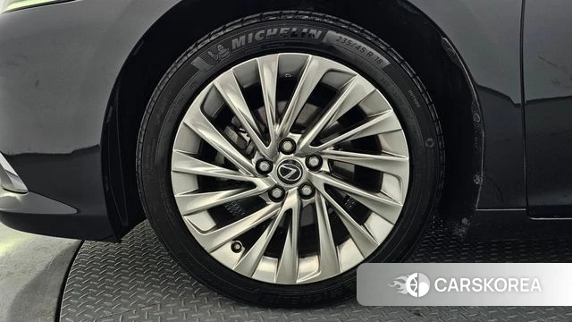 Lexus ES300h 7th generation id 4586901 из Кореи 15