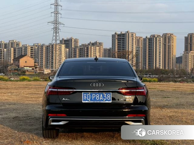 Audi A6L id 4241680 из Китая 15