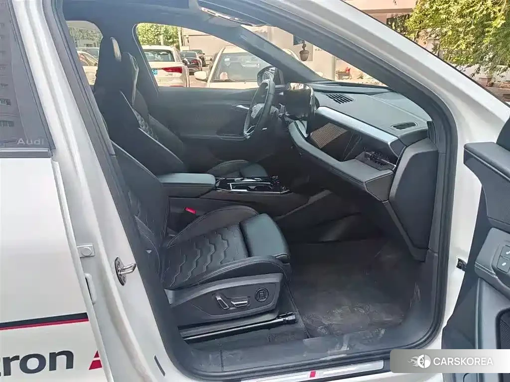 Audi Q6L 2025 Белый из Китая, фото 6