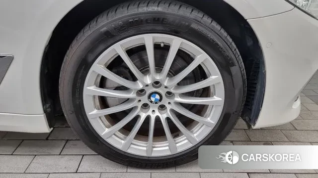 BMW 5 Series (G30) id 3013178 из Кореи 15