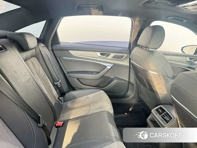 Audi A6L id 4274194 из Китая 10