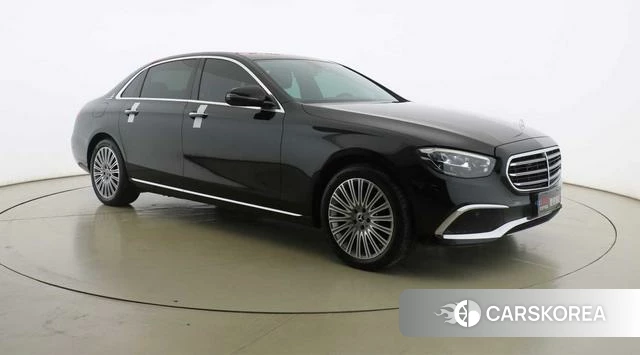 Mercedes-Benz E-class 2023 Черный из Китая, фото 5