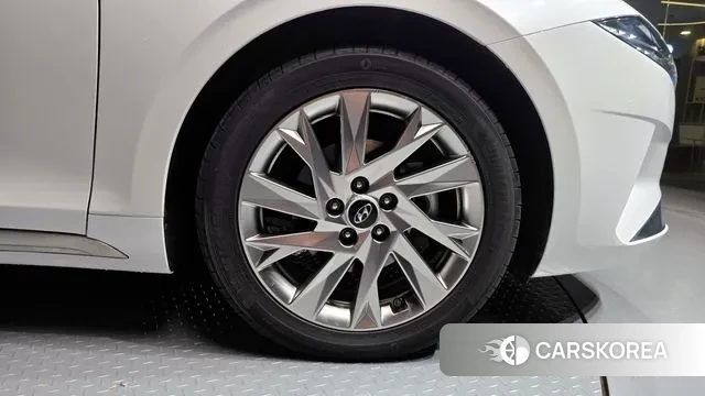 Hyundai The New Grandeur IG Hybrid id 3202282 из Кореи 15