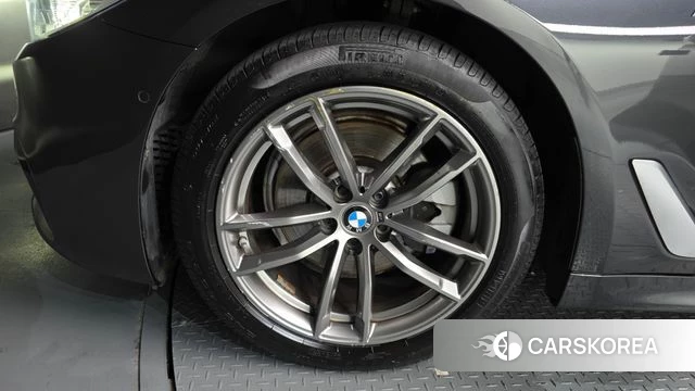 BMW 5 Series (G30) id 4324976 из Кореи 29