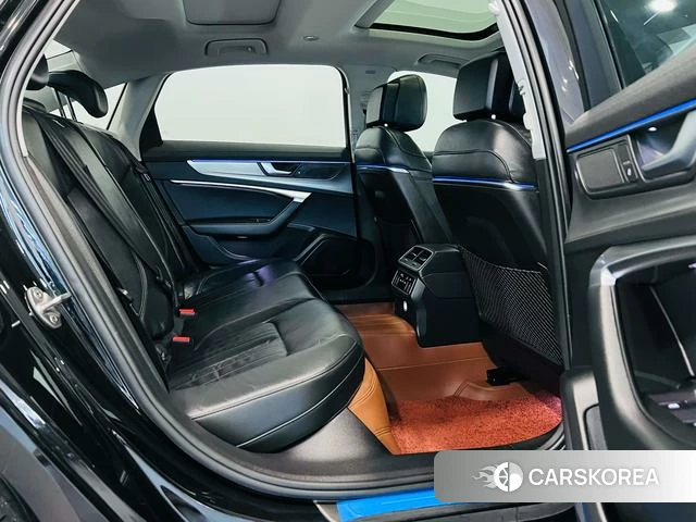 Audi A6L id 4215075 из Китая 10